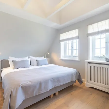 Holiday home Wattgefluester 4 Sylt